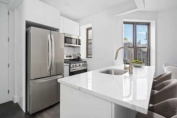 Sold by Compass | media 10