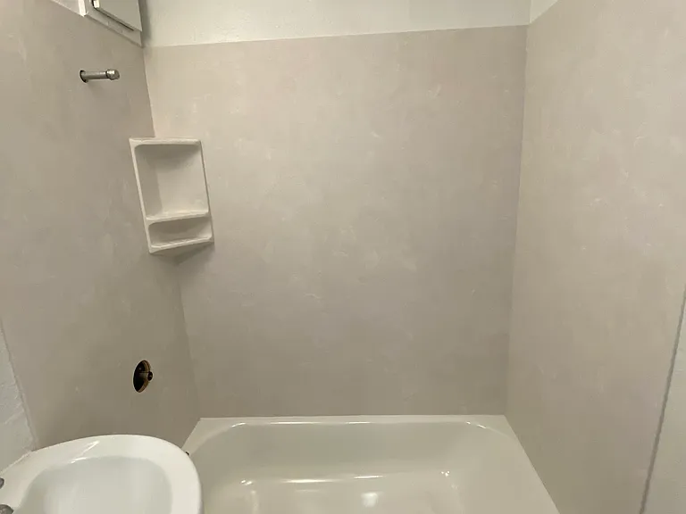 2005 NW Garfield Ave #2015 — Photo 3