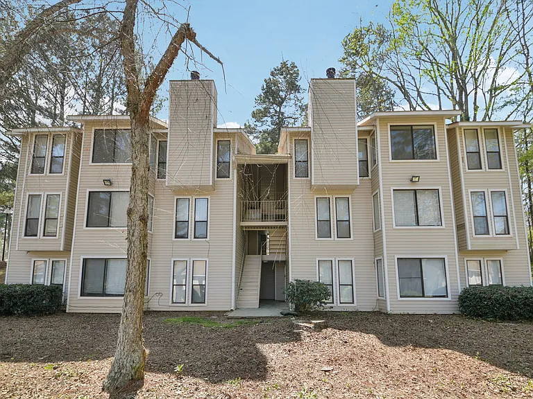 The Park At East Ponce Apartments — Photo 19