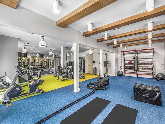 5th image of 3050 La Spezia Cir APT 330