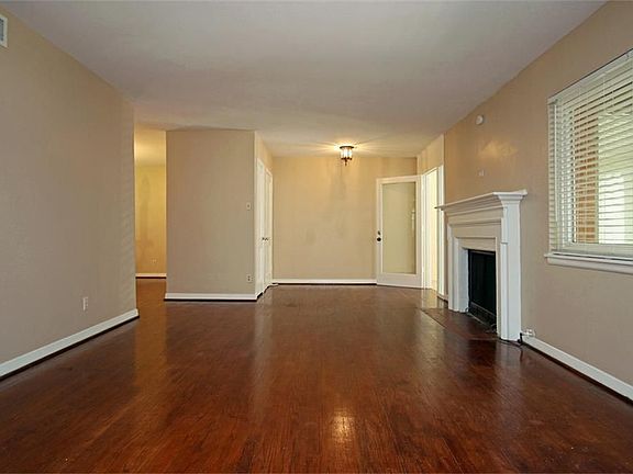 4th image of 2332 Suffolk Dr