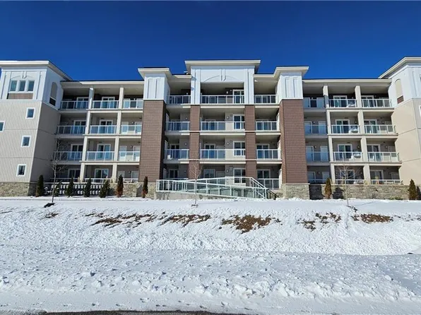 5 Spooner Cres #314, Collingwood, ON L9Y 1T3