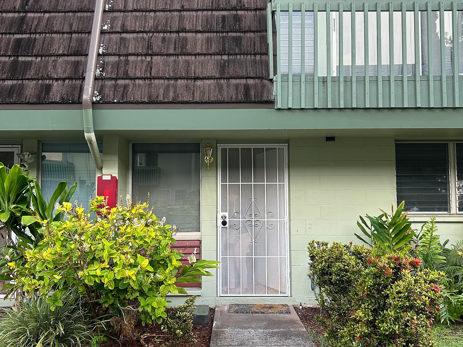 3 bed, 2.5 bath, 1294 sqft, $3,800 — Photo 1