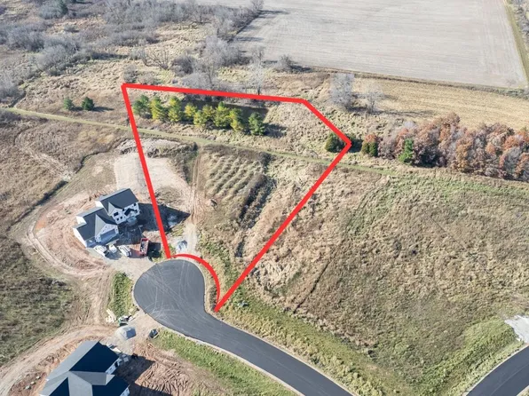 805 Blue Duck Ct #52, Hortonville, WI 54944