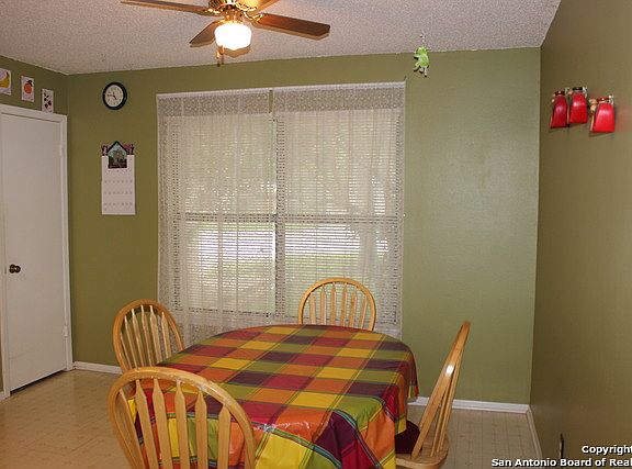 4th image of 15414 Legend Springs Dr