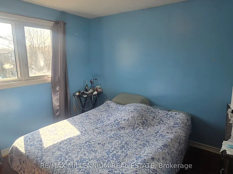 32 Abelard Ave #UPPER — Photo 15