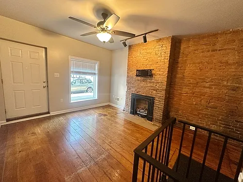 Building Photo - 1016 Bingham St #1