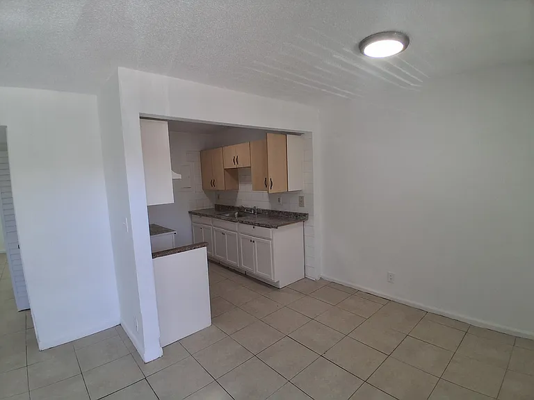 401 SW 13th Pl #715 — Photo 5