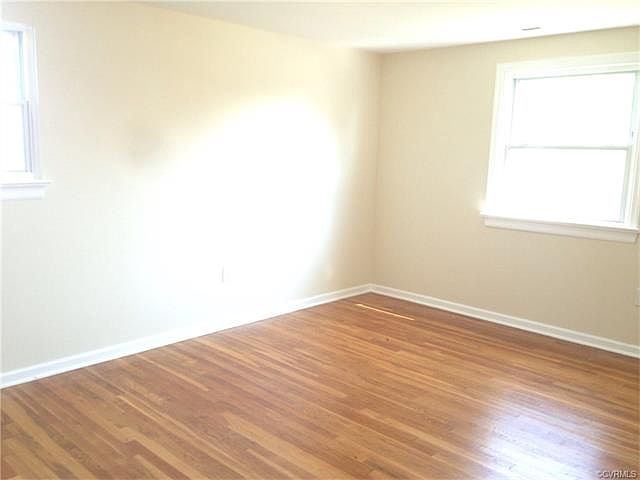 2nd image of 202 Mansfield Dr