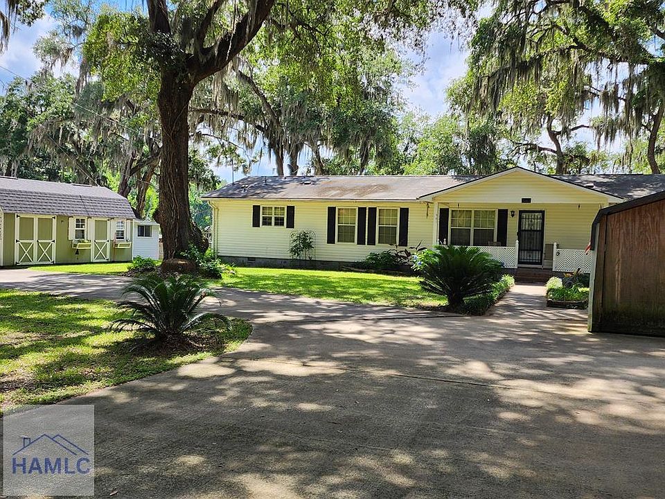 1st image of 941 Lake Dr