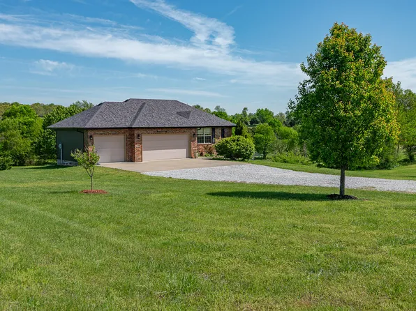 300 Fieldstone Road, Clever, MO 65631