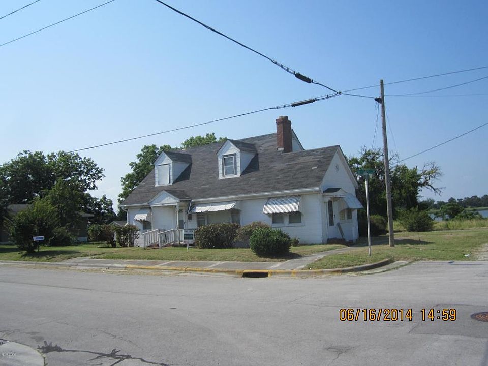 2nd image of 1402 Bay St
