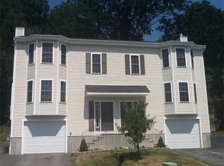 16 Lilac Ln, Worcester, MA 01607