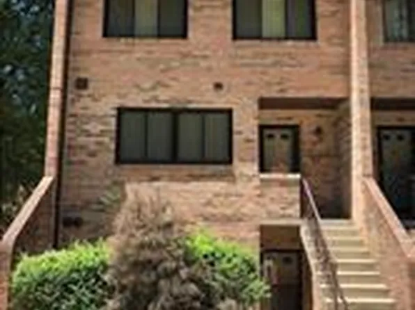 3853 Steppes Ct #B, Falls Church, VA 22041