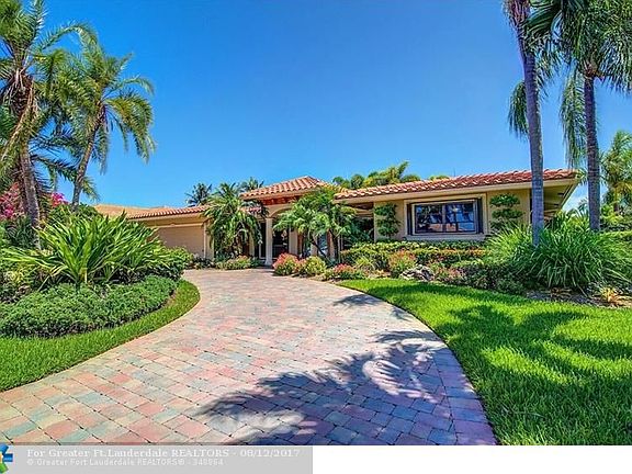 3rd image of 3020 NE 58th St