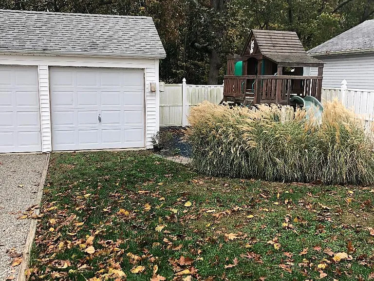 329 Wells Ave — Photo 12