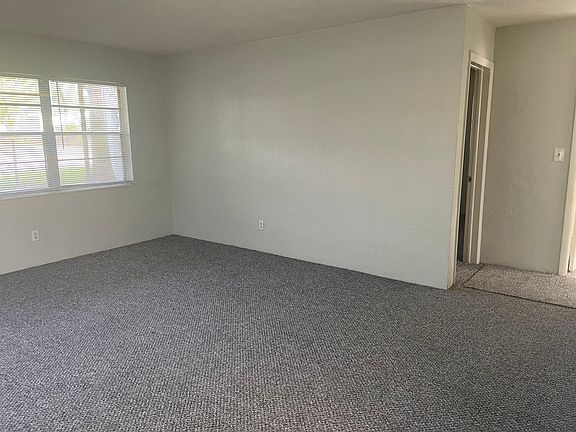 4th image of 4018 6th St S Unit 3