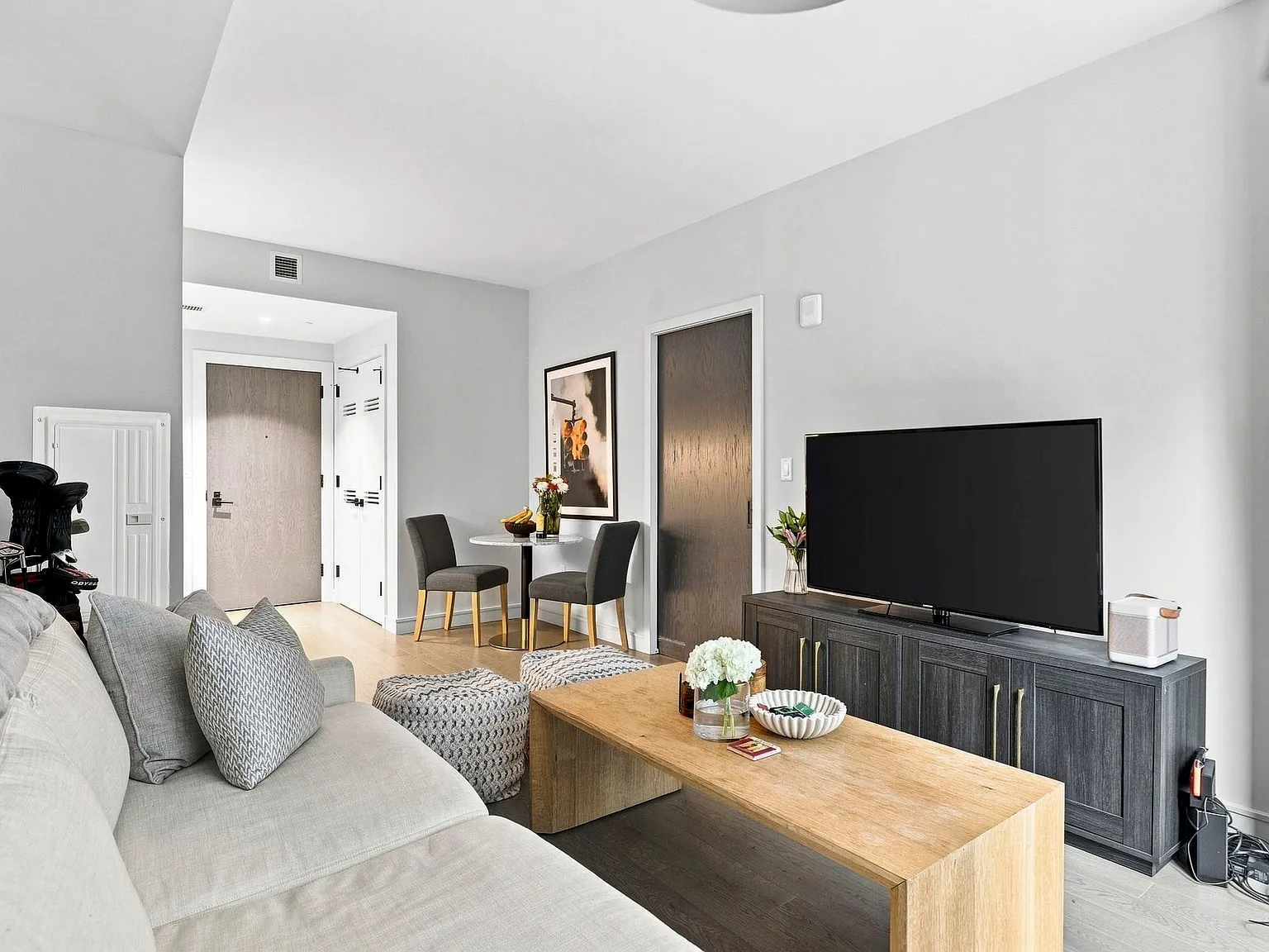 1 bed, 1.0 bath, 570 sqft, $4,500 — Photo 4
