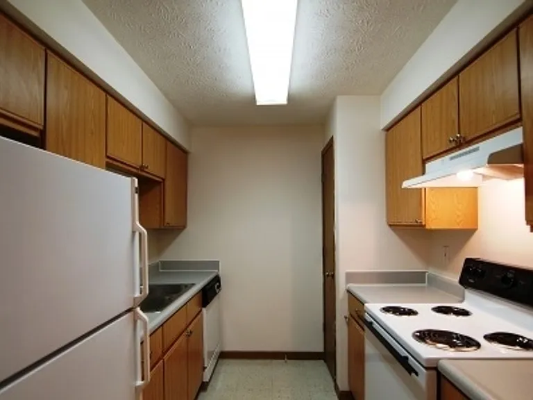 185 - COUNTRY VIEW APARTMENTS — Photo 18