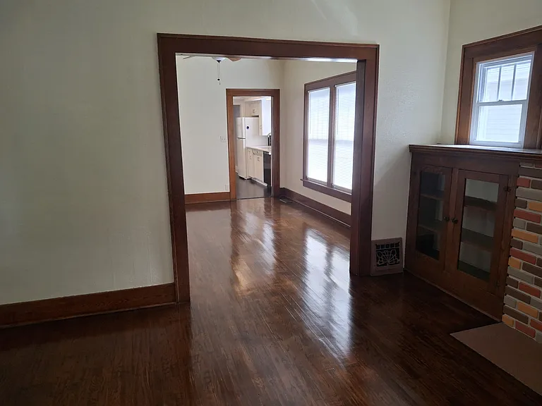 836 N Litchfield Ave — Photo 28