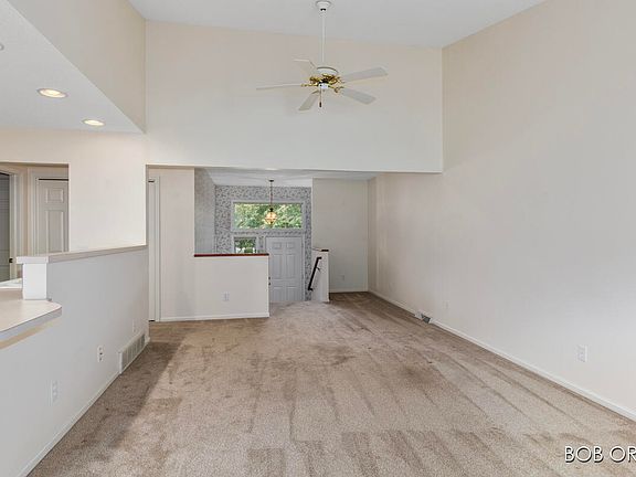 5th image of 1016 Fairfield Dr
