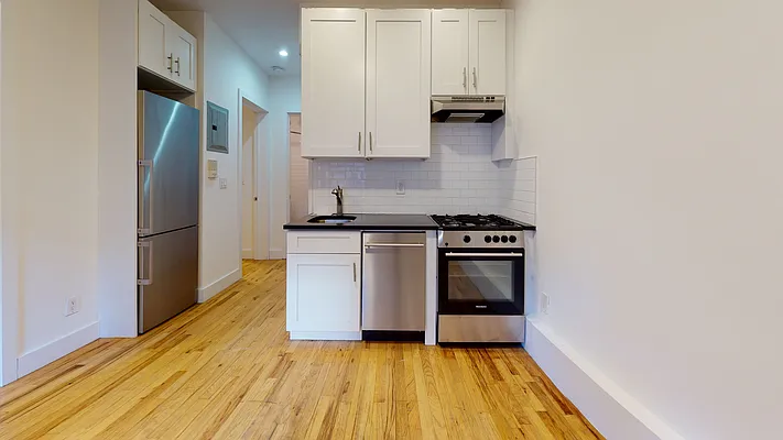 Rented by Bond New York | media 3