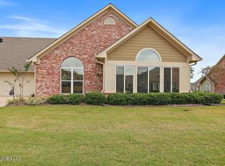 330 Sweetwater Dr, Pearl, MS