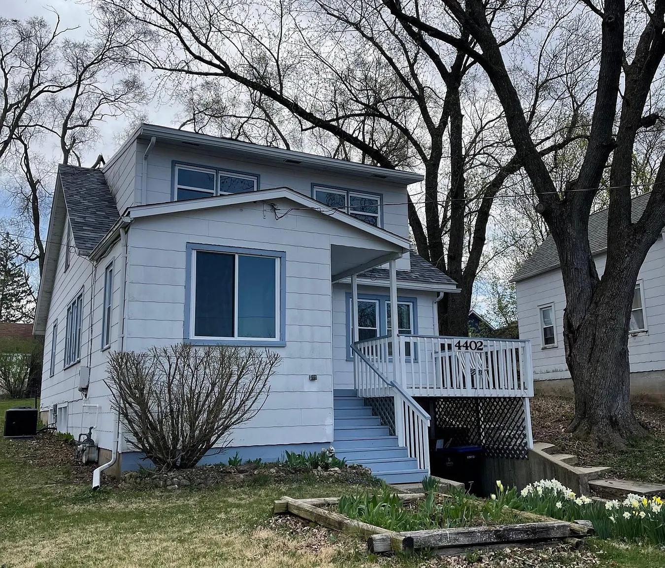 4402 E Lake Shore Dr photo 1