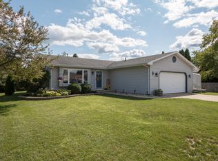 809 Ridgemont Dr, Burlington, WI 53105
