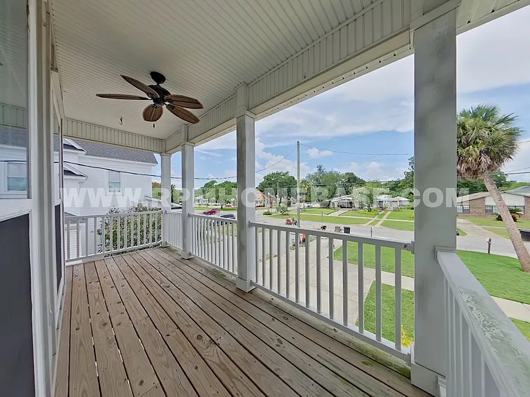1705 E Gadsden St — Photo 17