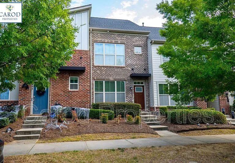 3840 Willow Green Pl — Photo 2