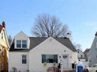 34 Ling St, Fords, NJ 08863