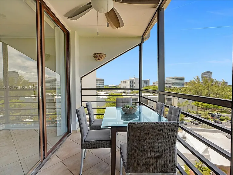 20400 W Country Club Dr #812 — Photo 22