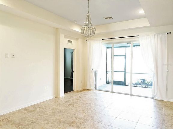 5th image of 4716 Silvermoss Dr