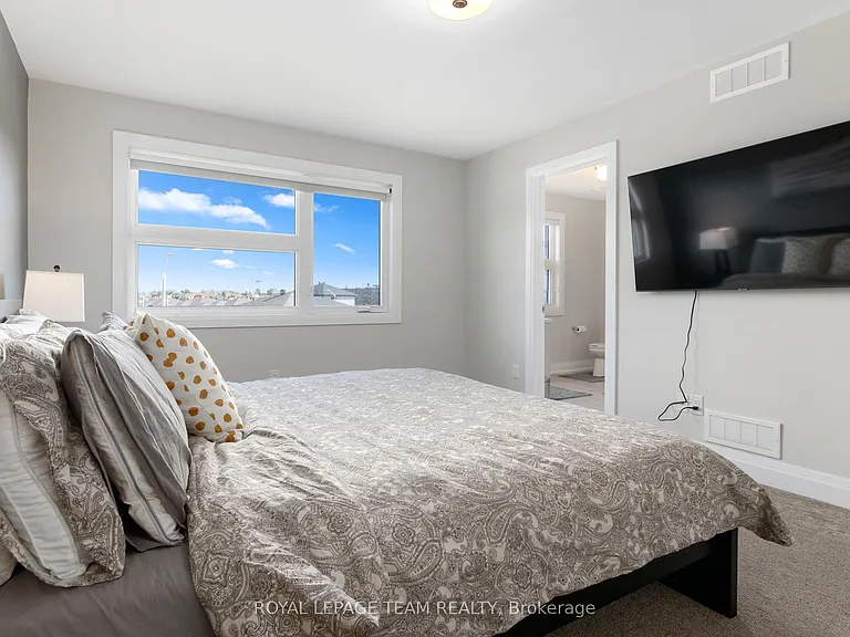 149 Argile St — Photo 15