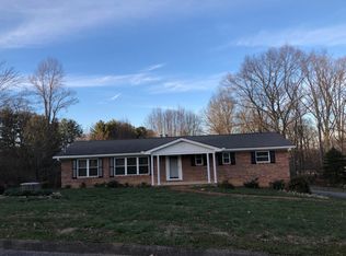 1714 Brentwood Dr, Greeneville, TN 37743