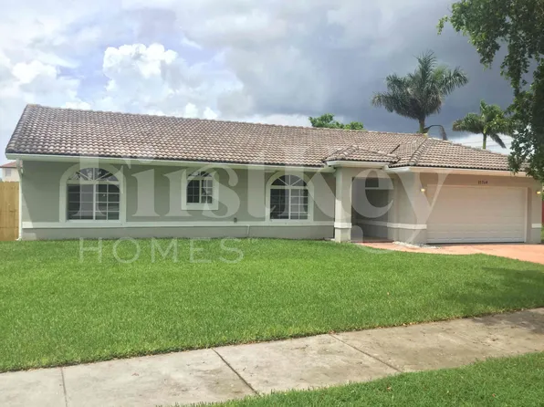 12749 SW 207th Ter, Miami, FL 33177