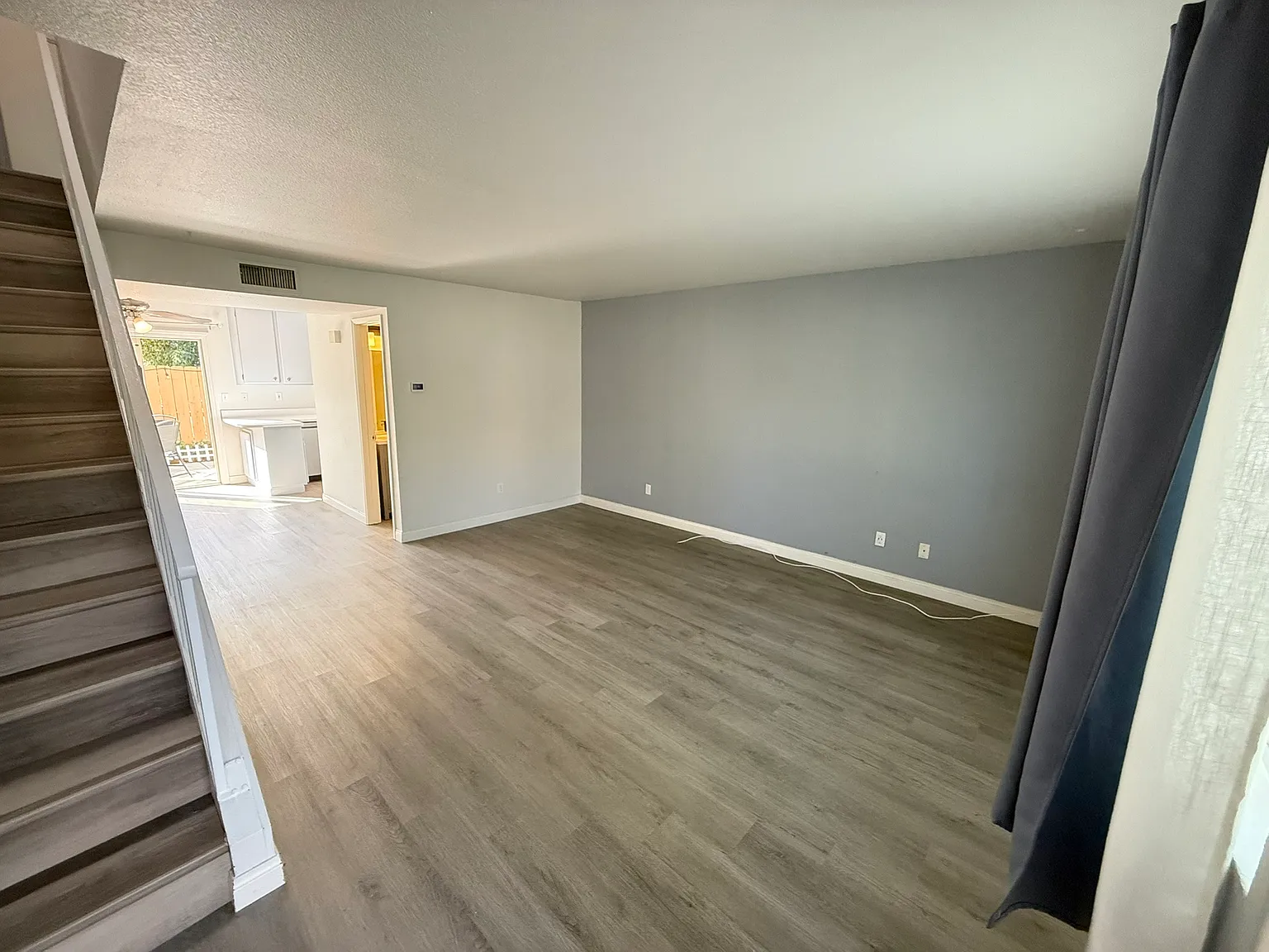 4231 Lowell St — Photo 3