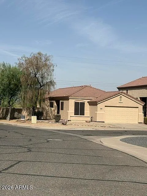 3 bed, 2.0 bath, 1406 sqft, $2,650 — Photo 1