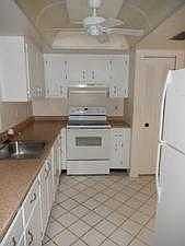 Eat-in kitchen