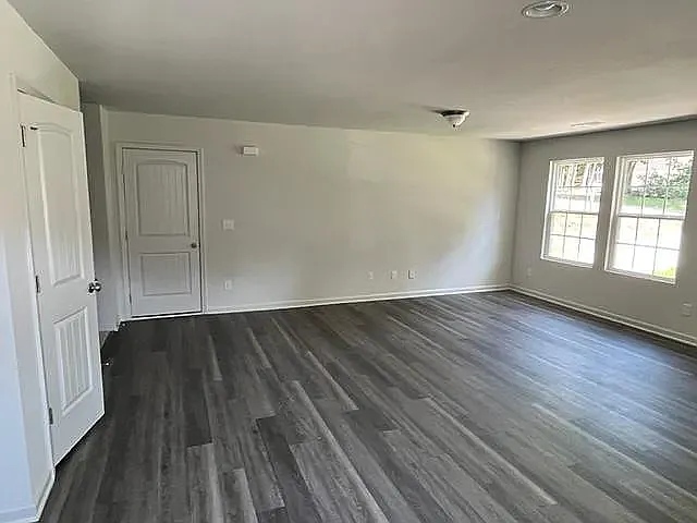 1637 Karmel Dr — Photo 7