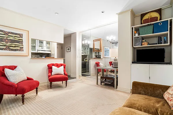 Sold by Sotheby's International Realty | media 2