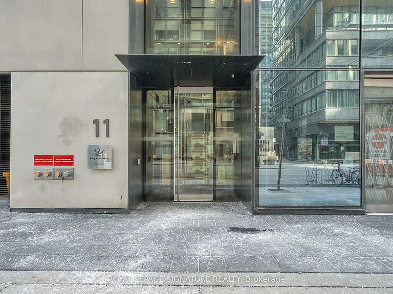 11 Charlotte St #606 — Photo 23