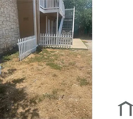 2200 Tabor Ct #B — Photo 18