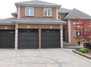 11 Hans Dr, Markham, ON L6C1T3