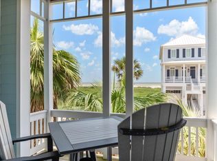 1822 Seaside Dr, Galveston, TX 77550