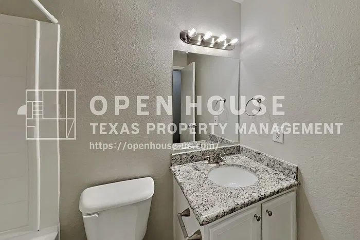 733 Tuscany Trl — Photo 16