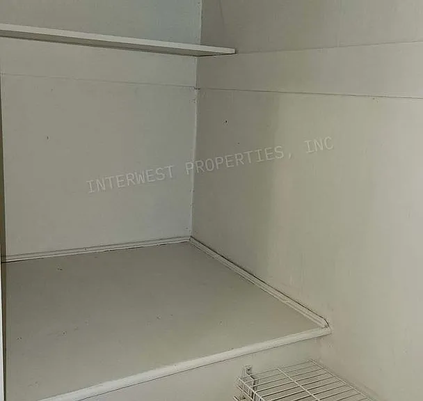 117 King Avenue 2156 Davis St — Photo 6