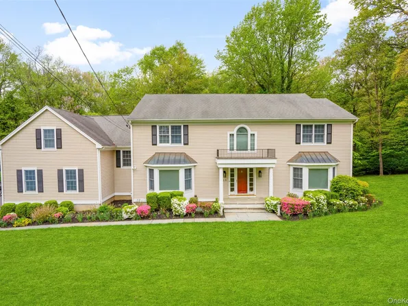 23 Round Hill Road, Scarsdale, NY 10583