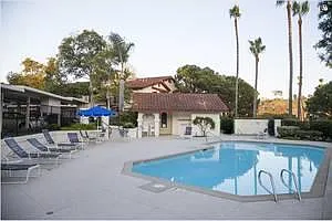 4070 Rosenda Ct — Photo 2